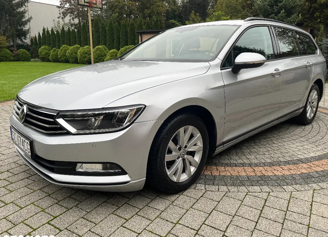 Volkswagen Passat cena 71900 przebieg: 124737, rok produkcji 2020 z Częstochowa małe 596